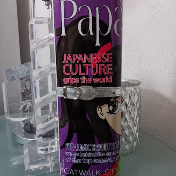 PAPARAZZI Japanese Anime Comic Book Vibrant Hard Case Magazine Clutch Bag**NEW - Picture 1 of 14